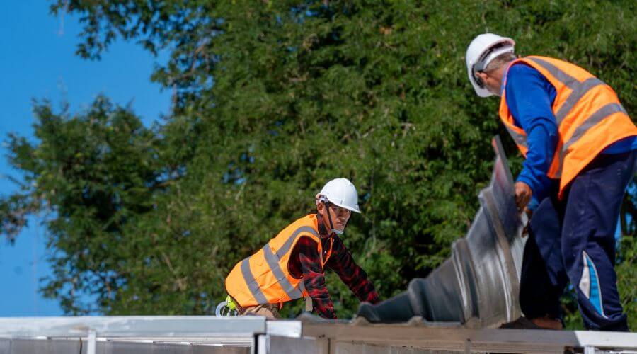 Expert Emergency Roof Repairs services in Blue Springs, NE